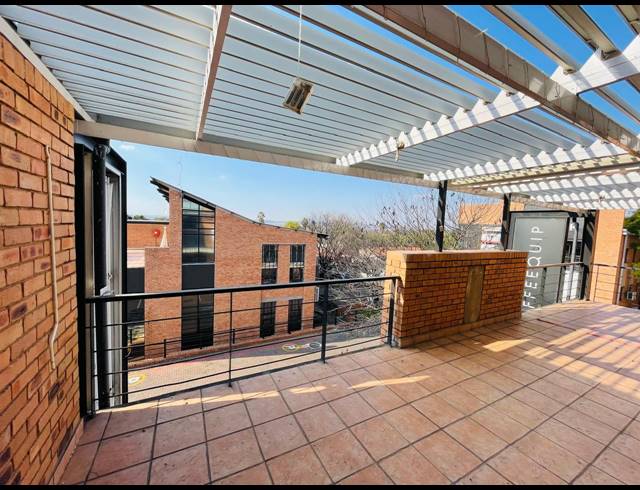 198M² RETAIL FOR SALE IN LONEHILL